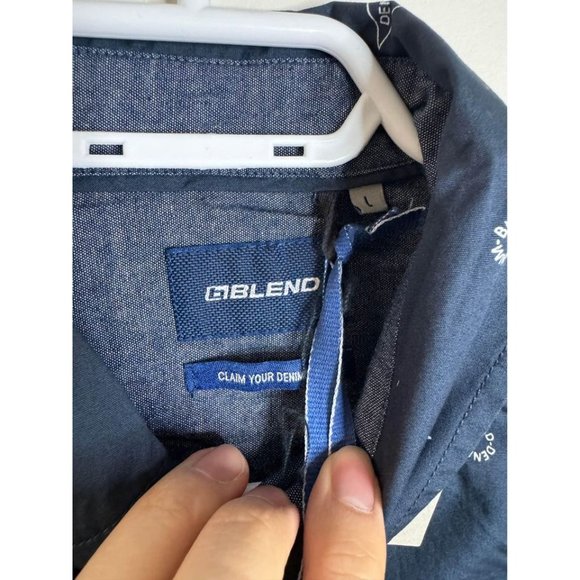 New Blend Dress Shirts (Men’s Large) - Picture 7 of 9